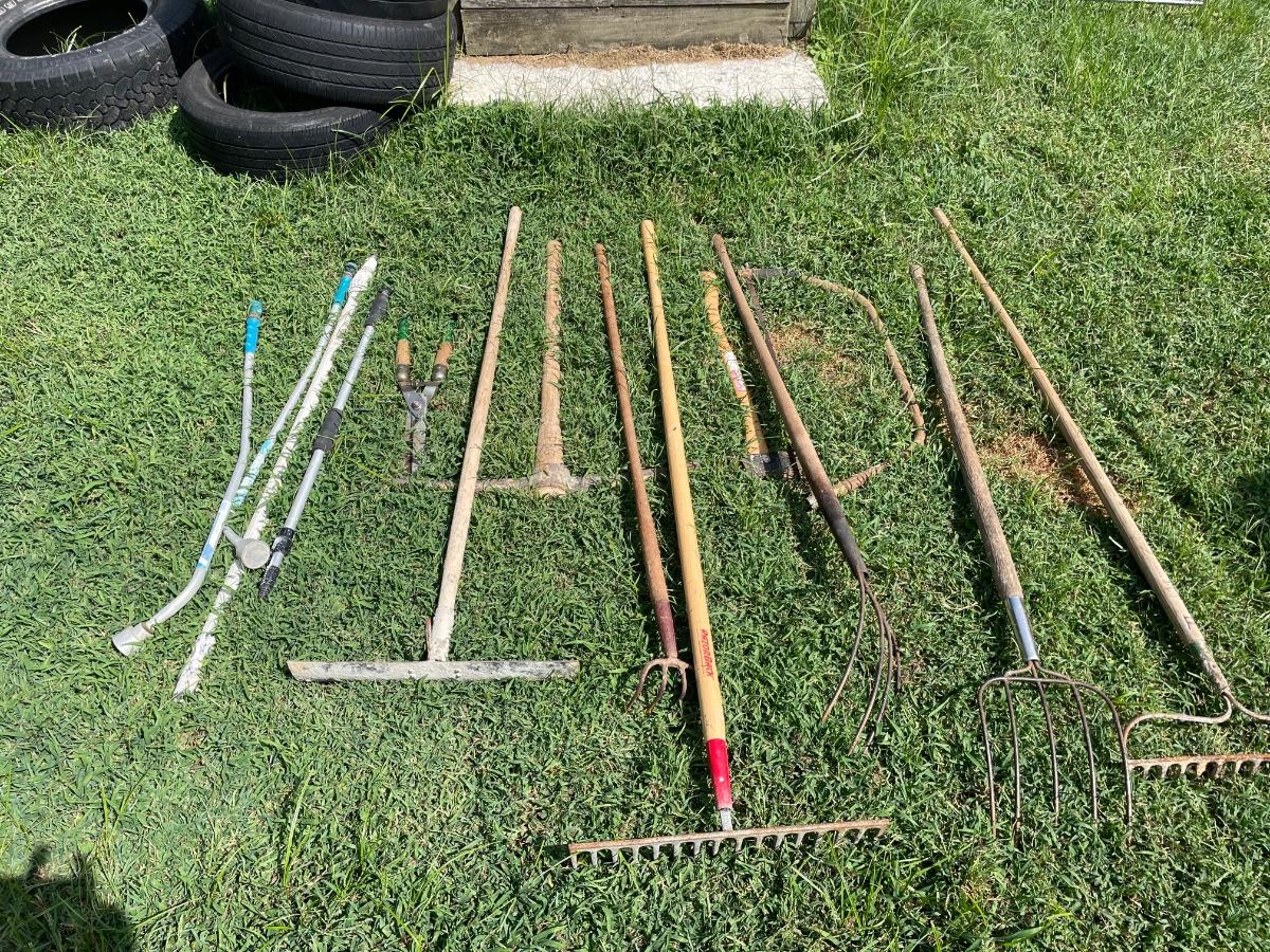 Lot 1 Lawn and Garden Tools.