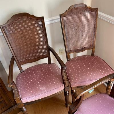 Ethan Allen Dining Room Table with free chairs.