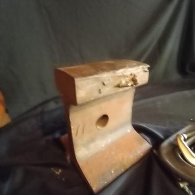 LOT 5 ANVIL AND CLAMPS