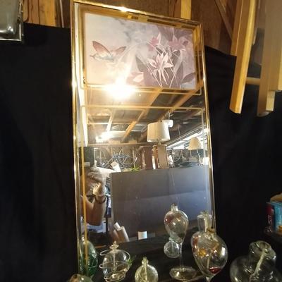 LOT 15 OIL LAMPS AND MIRROR