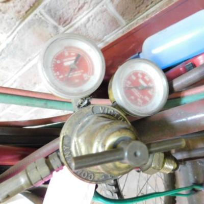 Acetylene Gas Gauges, Hose and Hand Torch includes Tank Caddy