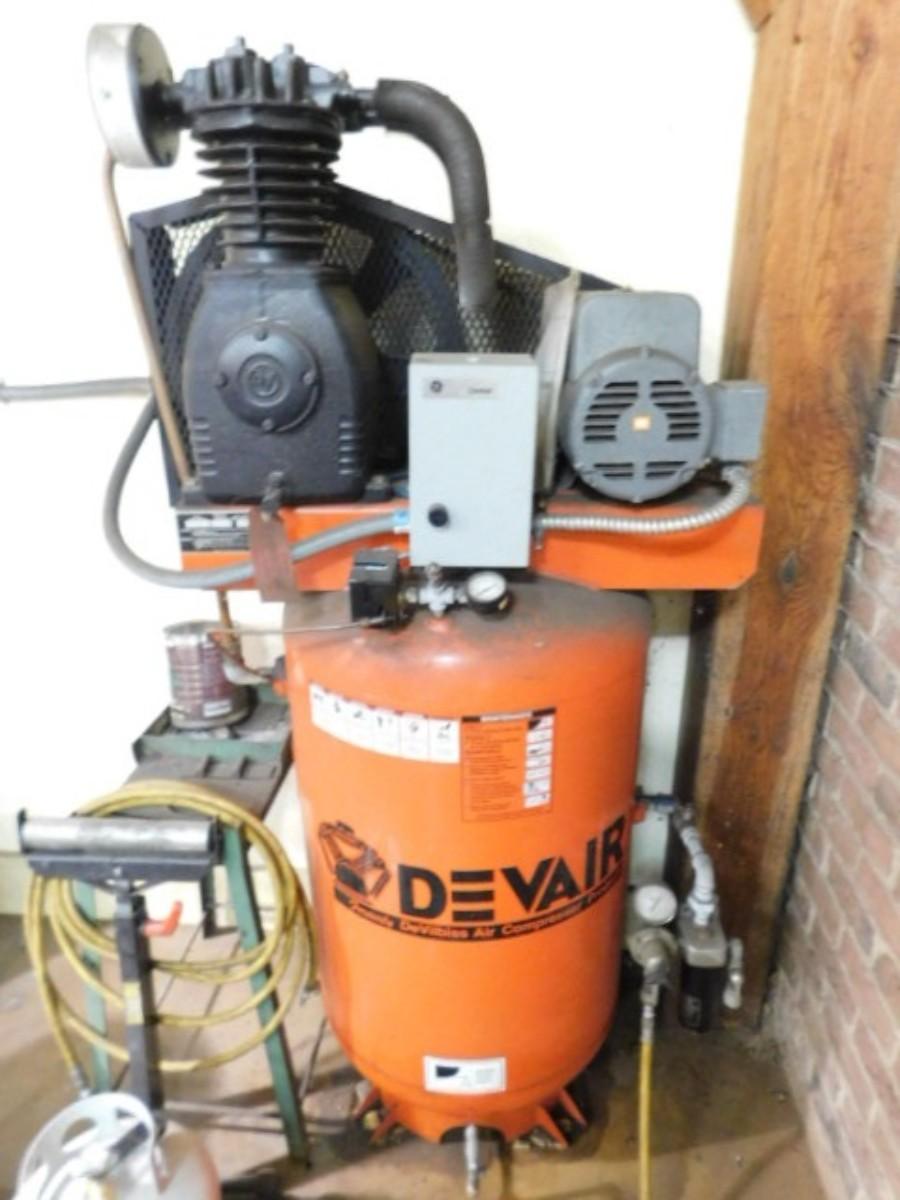 Devilbiss Industrial Air Compressor TAPV5052 5HP with a Devair Model