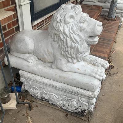 Set of vintage cement sitting /lying lions on their own rectangle pedestal's
