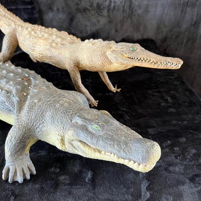 Crocodile Figures  (D- JM)