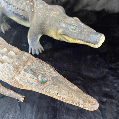 Crocodile Figures  (D- JM)
