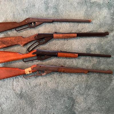Daisy Red Ryder BB Gun and More     (GR-JM)