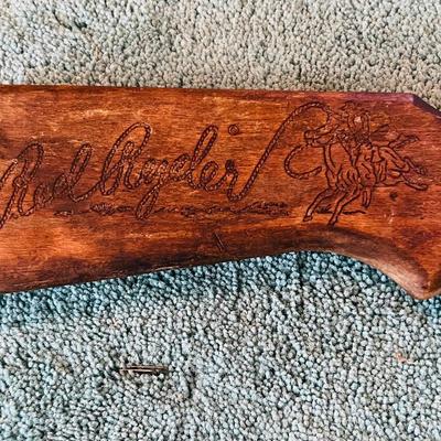 Daisy Red Ryder BB Gun and More     (GR-JM)