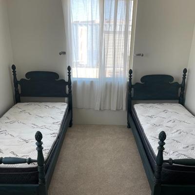 Twin Bed Set