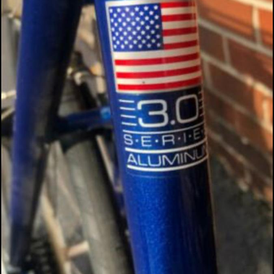 Vintage One Frame Cannondale Menâ€™s Road Bike, 21 inch frame, Wheel Size: 27 in