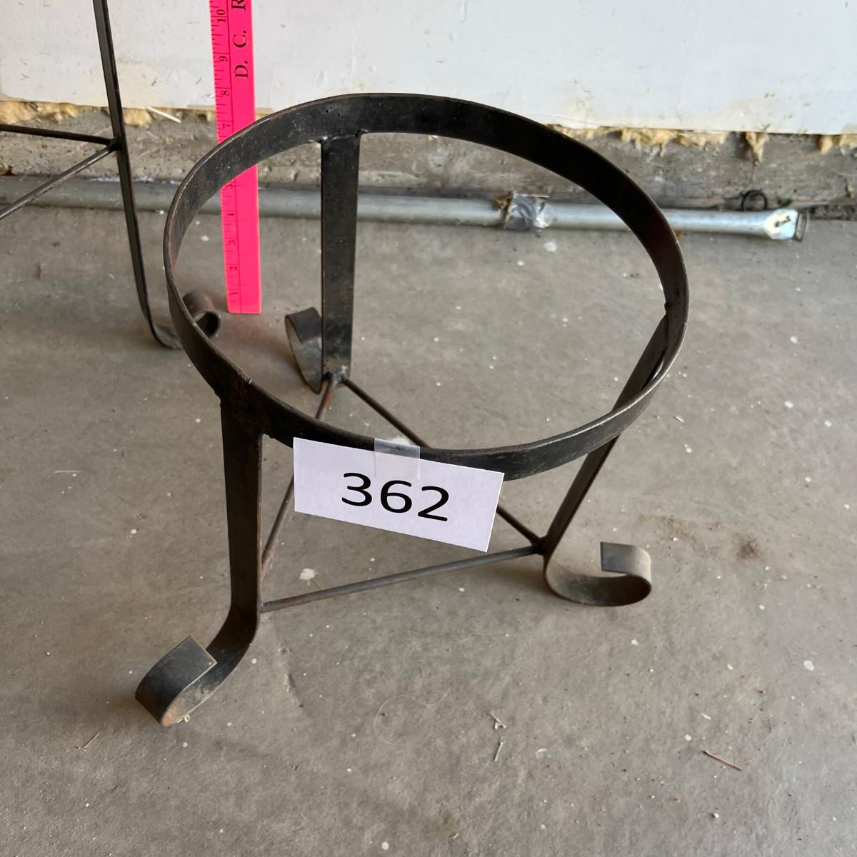 Retro metal plant stand