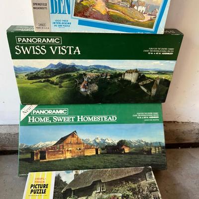 Lot of vintage puzzles