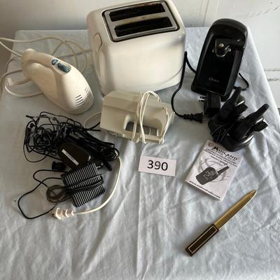 Lot of kitchen appliances