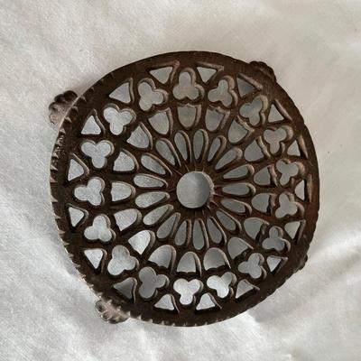 Chocolate egg mold & trivit