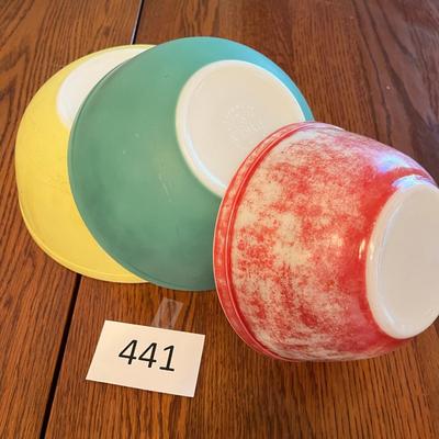 Pyrex mixing bowls Primary Colors