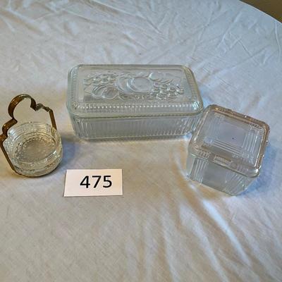 Lot of kitchen glassware