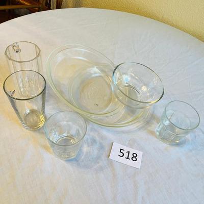 Lot of glassware