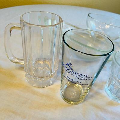 Lot of glassware