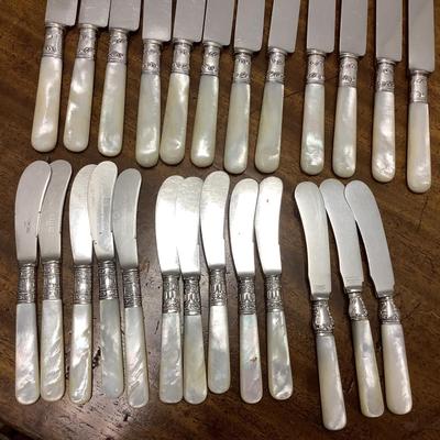 J1326 Large set of Mother of Pearl Handled Knives / Spreaders