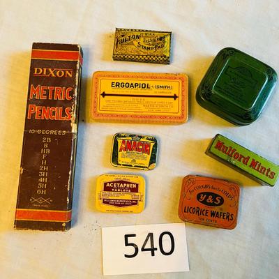 Lot of vintage Tins