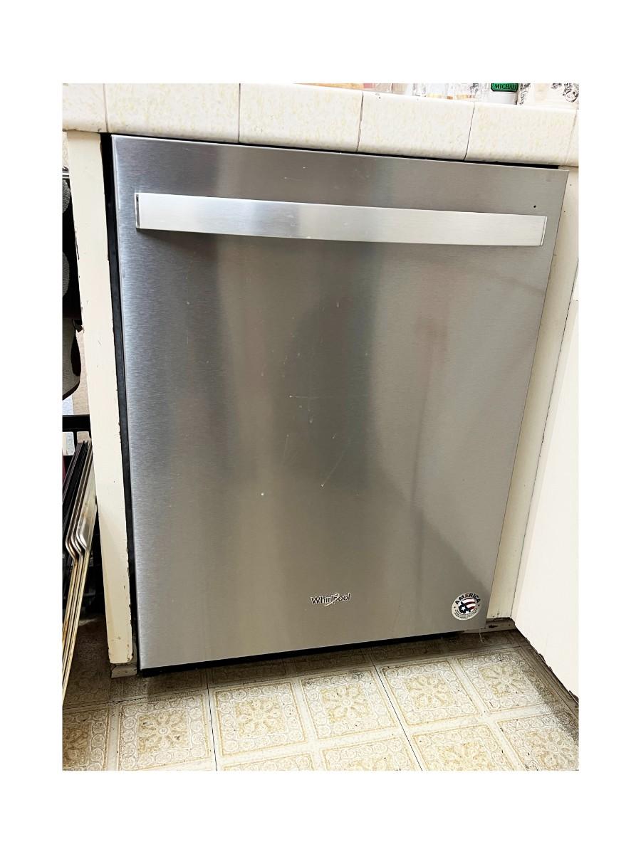 Whirlpool Dishwasher with Fan Dry Model WDT730PAHZ0