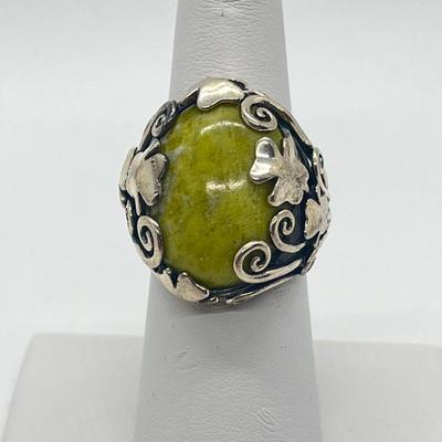 LOT 8: Sterling Silver & Connemara Marble Ring from Ireland - Size 6.5