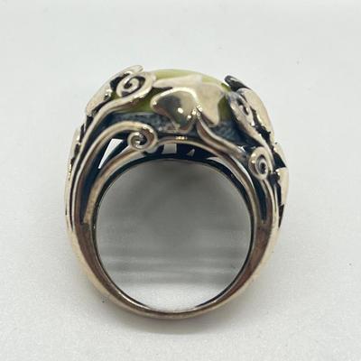 LOT 8: Sterling Silver & Connemara Marble Ring from Ireland - Size 6.5