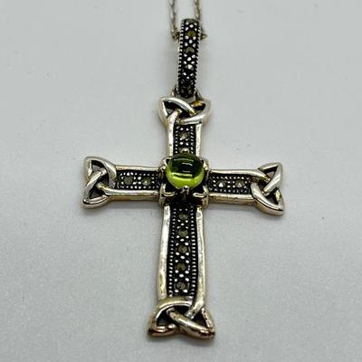 LOT 17: Sterling Celtic Cross Pendant Made in Ireland on 18" Silver Chain