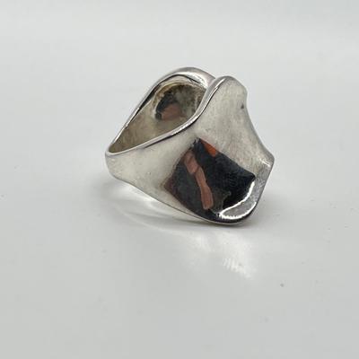 LOT 19: Arte d'Argento Sterling Silver Bold Wavy Ring - Size 7