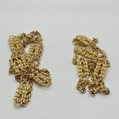 LOT 48: Jaqueline Kennedy Reproduction Paperclip Necklaces - 27