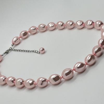 LOT 70: Majestic Pink Simulated Pearl Adjustable Necklace - 18