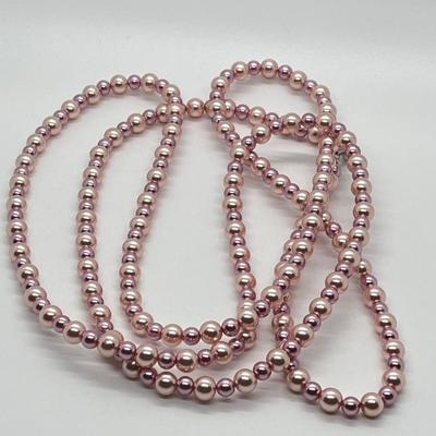 LOT 84: Majestic Pink Simulated Pearl 60