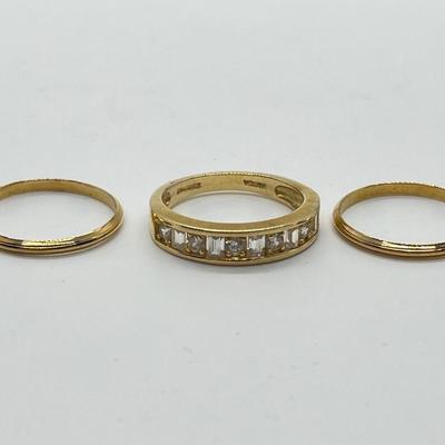 LOT 103: Three Stacking 14K Gold Rings - 3.76 gtw
