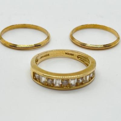 LOT 103: Three Stacking 14K Gold Rings - 3.76 gtw