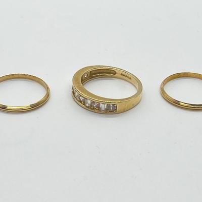 LOT 103: Three Stacking 14K Gold Rings - 3.76 gtw