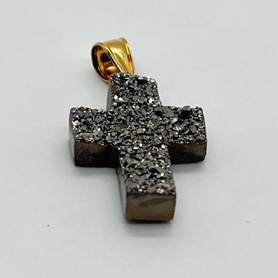 LOT 111: Carved Drusy Cross Pendant with 14K Gold