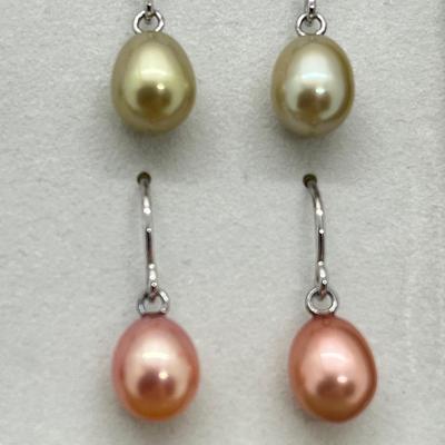 LOT 112: Set of 6 Cultured Pearl Drop Earrings by Honora