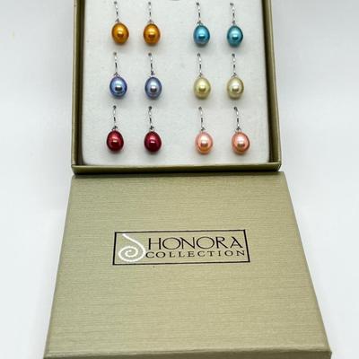 LOT 112: Set of 6 Cultured Pearl Drop Earrings by Honora
