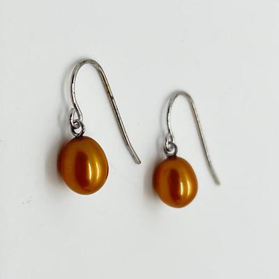 LOT 112: Set of 6 Cultured Pearl Drop Earrings by Honora
