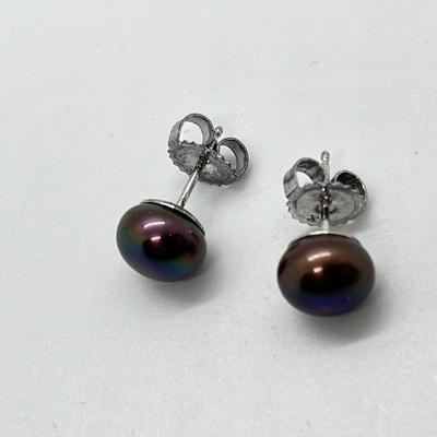 LOT 113: Honora Cultured Freshwater Pearls Set - 18" Necklace. Stretch Bracelet, Pierced Stud Earrings