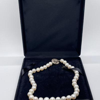 LOT 118: Artisan Crafted Sterling Silver & 10mm Cultured Freshwater Pearl 18" Necklace