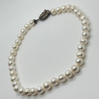 LOT 118: Artisan Crafted Sterling Silver & 10mm Cultured Freshwater Pearl 18" Necklace