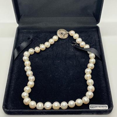 LOT 118: Artisan Crafted Sterling Silver & 10mm Cultured Freshwater Pearl 18" Necklace