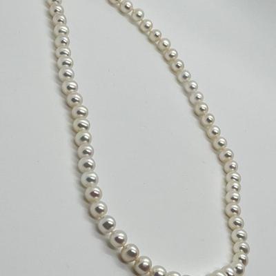 LOT 120: Honora 7mm Cultured Freshwater Pearl 18: Necklace