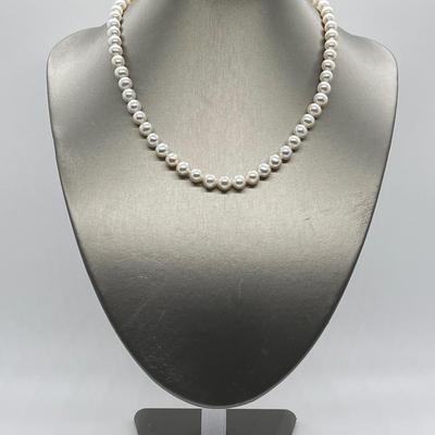 LOT 120: Honora 7mm Cultured Freshwater Pearl 18: Necklace