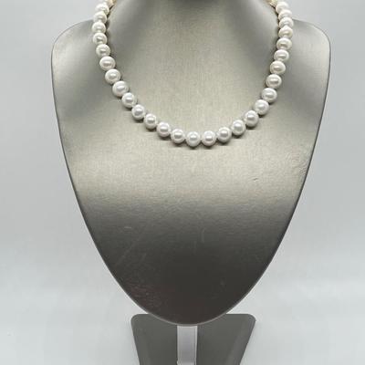 LOT 122: Honora 9mm "Potato" Cultured Freshwater Pearl 18" Necklace