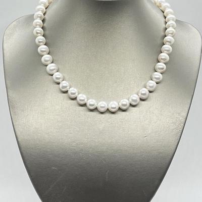 LOT 122: Honora 9mm "Potato" Cultured Freshwater Pearl 18" Necklace