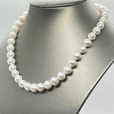 LOT 122: Honora 9mm "Potato" Cultured Freshwater Pearl 18" Necklace