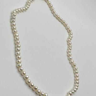 LOT 123: Lee Sands Cultured Pear 18" Necklace and Earrings Set