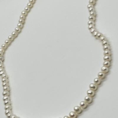LOT 123: Lee Sands Cultured Pear 18" Necklace and Earrings Set