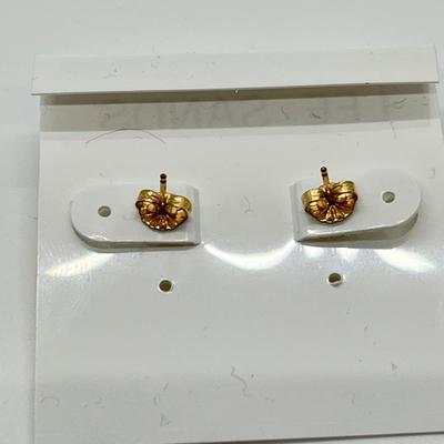 LOT 123: Lee Sands Cultured Pear 18" Necklace and Earrings Set